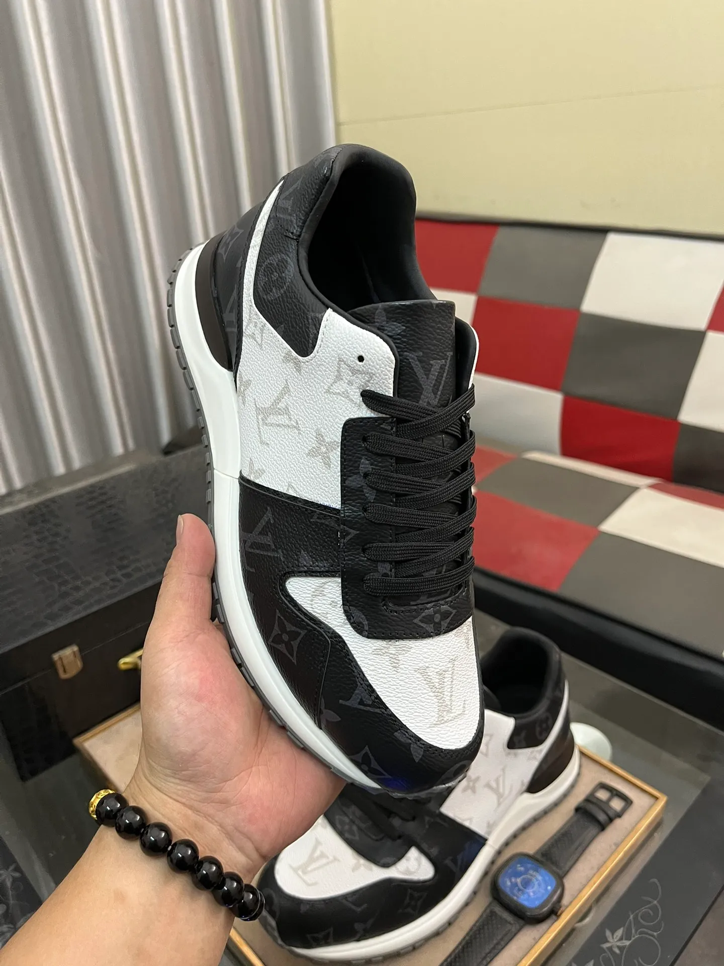 Men's shoes 💰540⌚️⌚️LV Louis Vuitton. The latest fashionable casual shoes are popular in physical stores. New spring and summer comfortable imported custom original cowhide, unique jacquard fabric element design. With sheepskin lining, Lv original base, [sun][sun] high-end packaging and high quality💪Details determine quality, code number 38-44